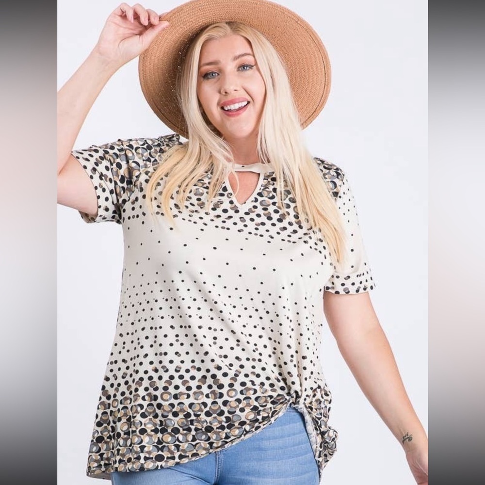 Woman’s Twisted Hem Top NWT SZ 1X